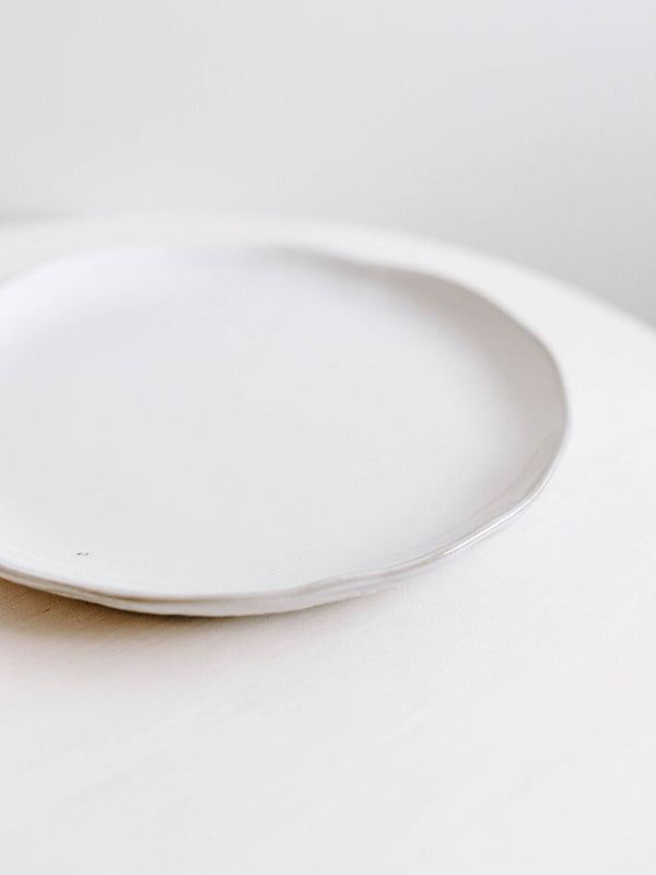 stoneware scalloped plate