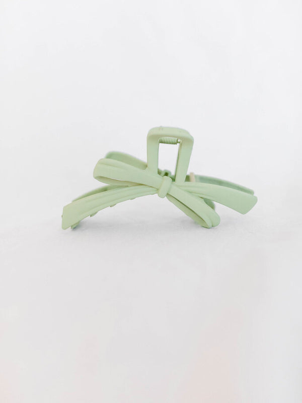 green ribbon hair claw