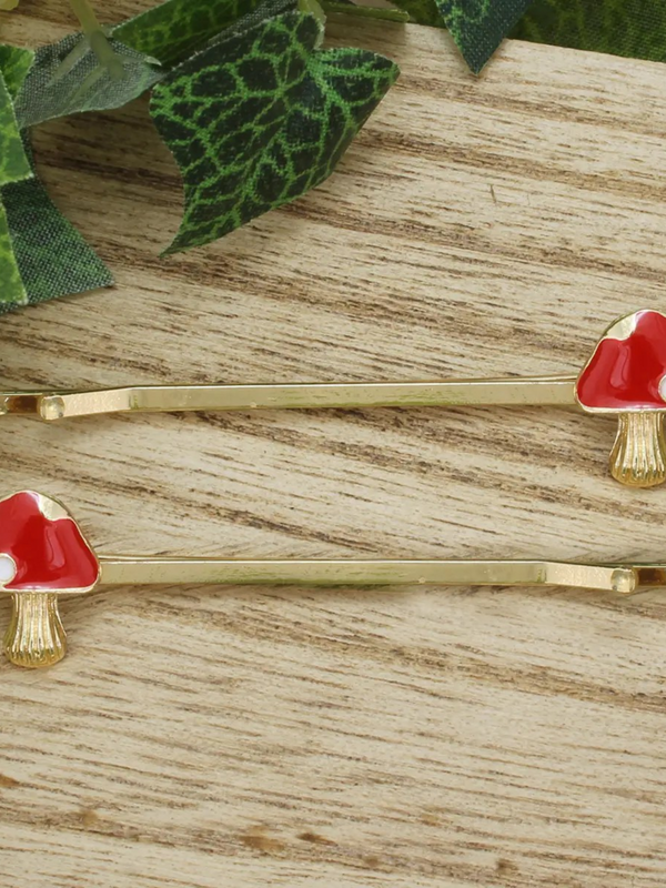 tiny toadstool bobby pin set