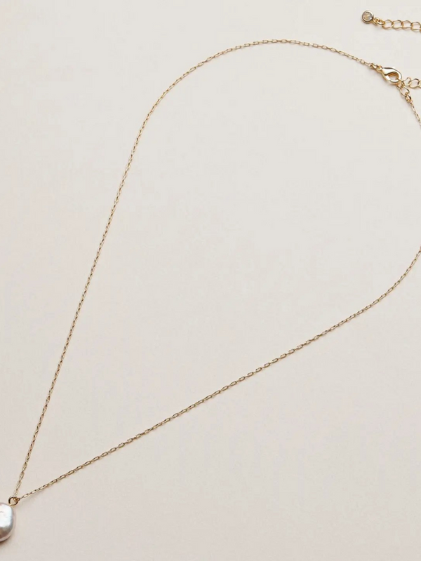 pearl pendant on gold chain necklace