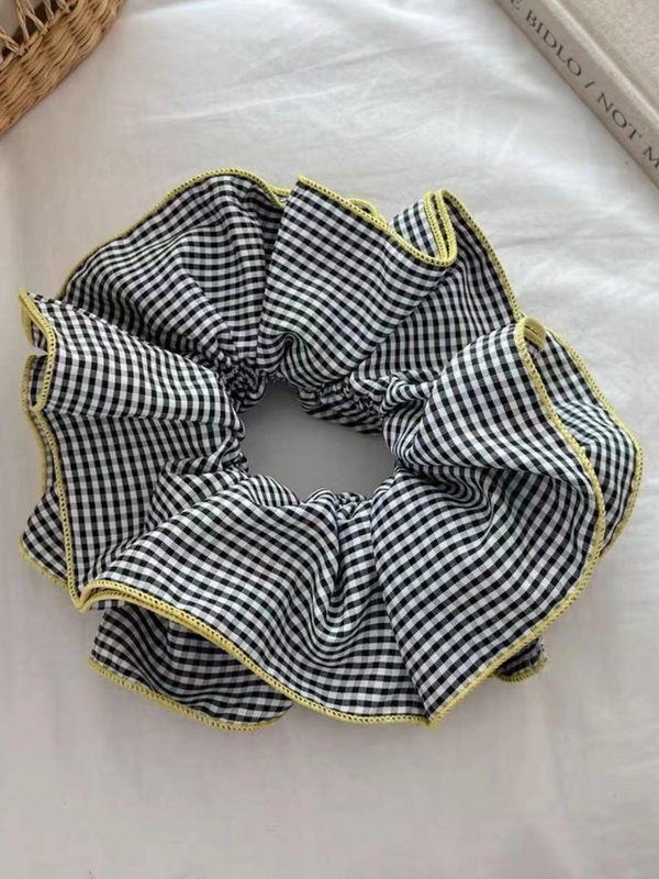 black checkered frill oversized scrunchie