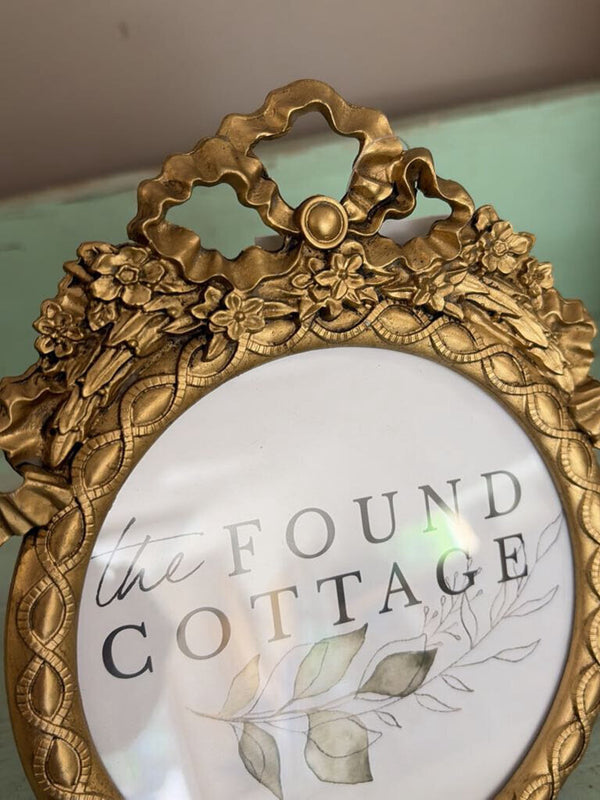 7" bow picture frame