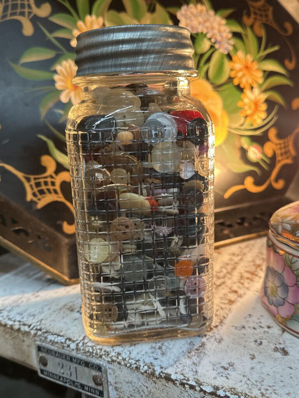 Ball square button jar