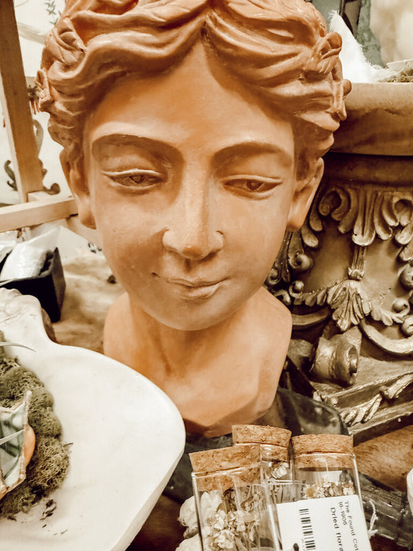 Garden nymph planter