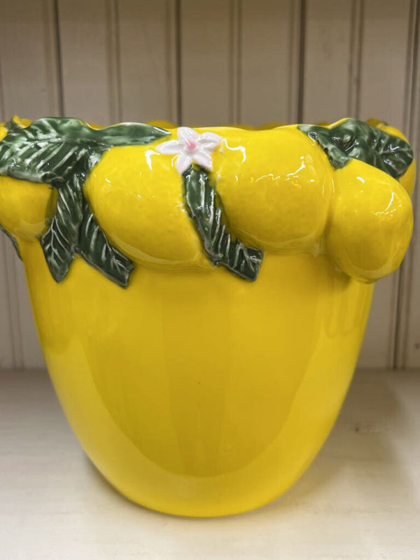 7" yellow planter with lemon rim