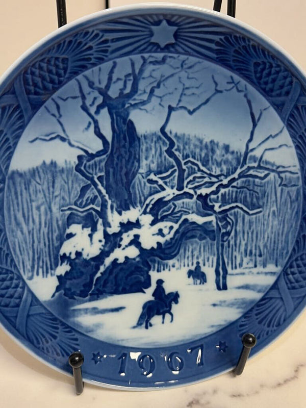 Blue Transferware plate featuring a scene from 1967