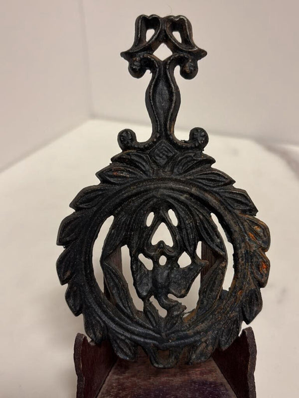 small decorative trivet style 1