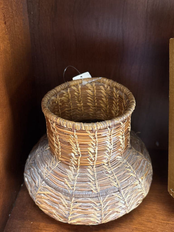 #788 Basket (GREENERY SOLD SEPARATELY)