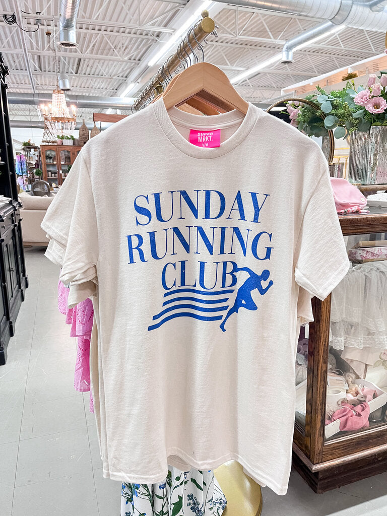 sunday running club graphic tee