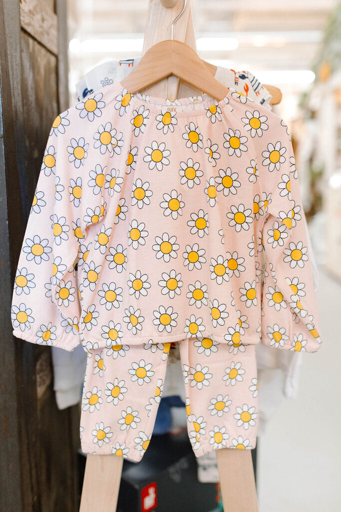 daisy pop top and pant set