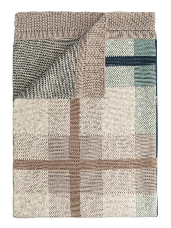 farmhouse knitted plaid blanket