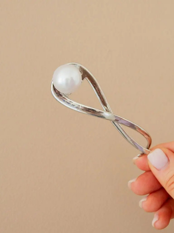 silver and pearl hair pin