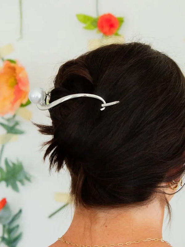 silver and pearl hair pin