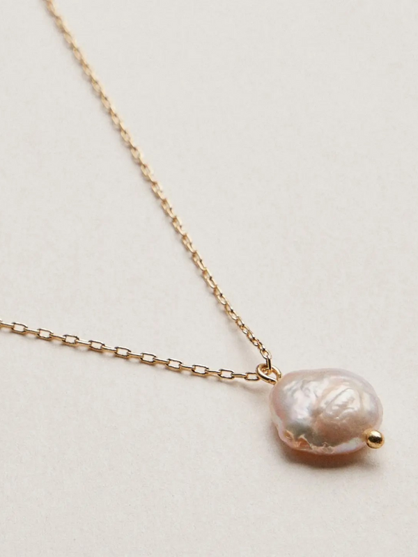 pearl pendant on gold chain necklace