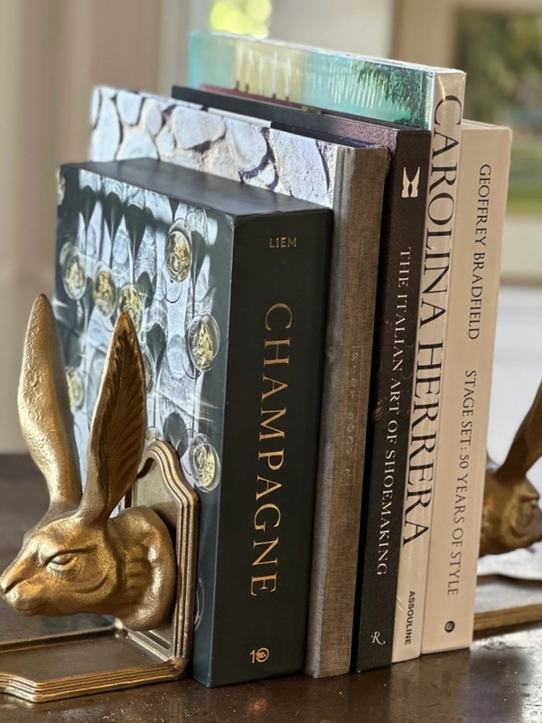rabbit decorative book end set