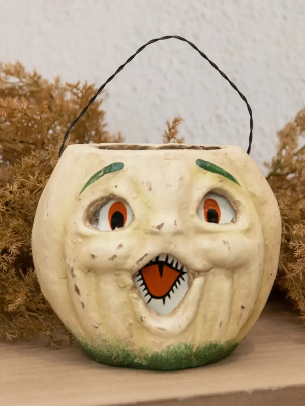 5" white jack o lantern choir boy