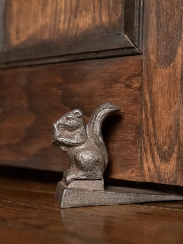 3.5" metal squirrel door stop