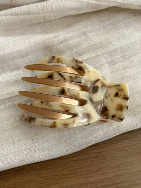 Classic Marbled Hair Claw Clip Latte