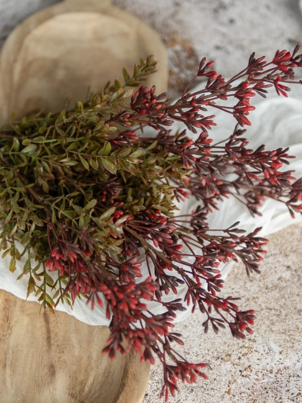 18" NEW ENGLAND BOXWOOD & BERRY BUSH