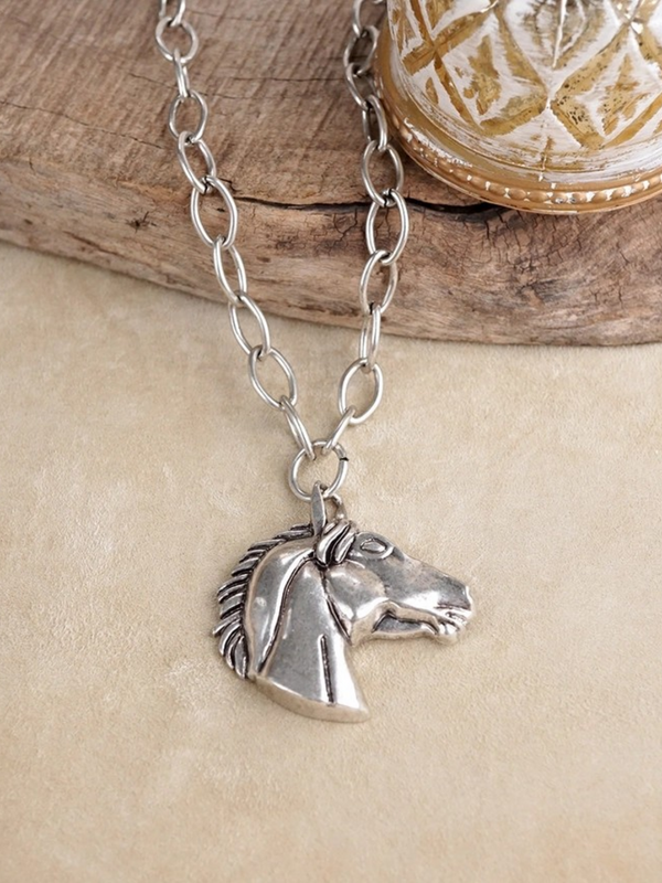 silver tone sculpted horse pendant necklace