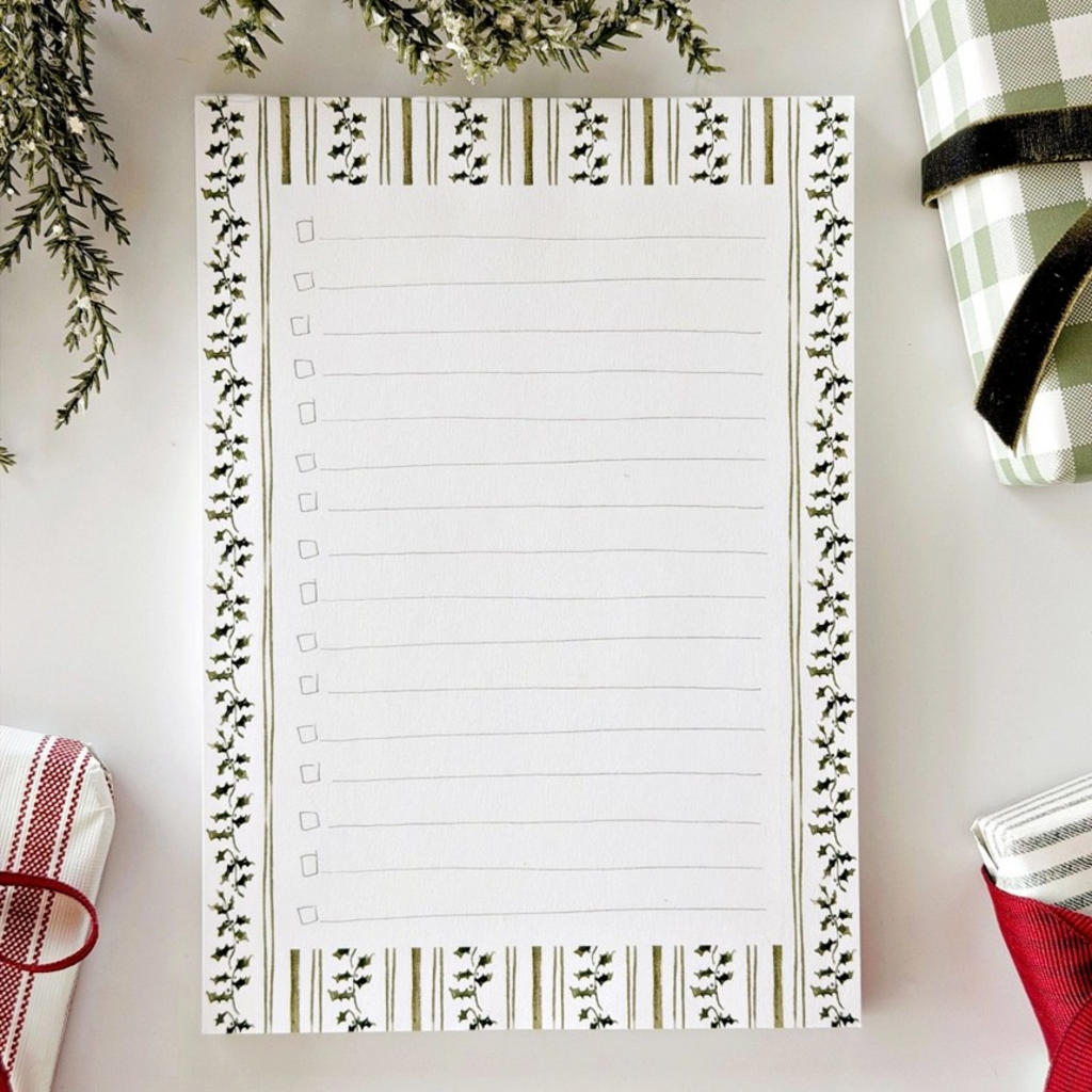 Holly Pattern Checklist Notepad