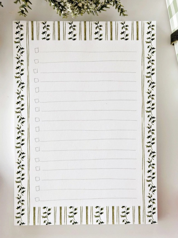 Holly Pattern Checklist Notepad