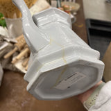 pitcher with lid