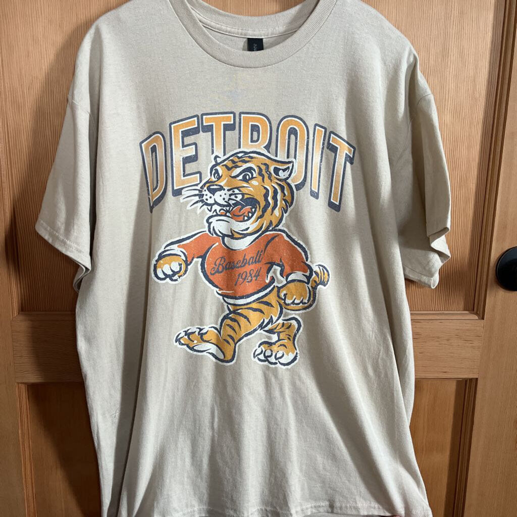 vintage Detroit tigers tiger T