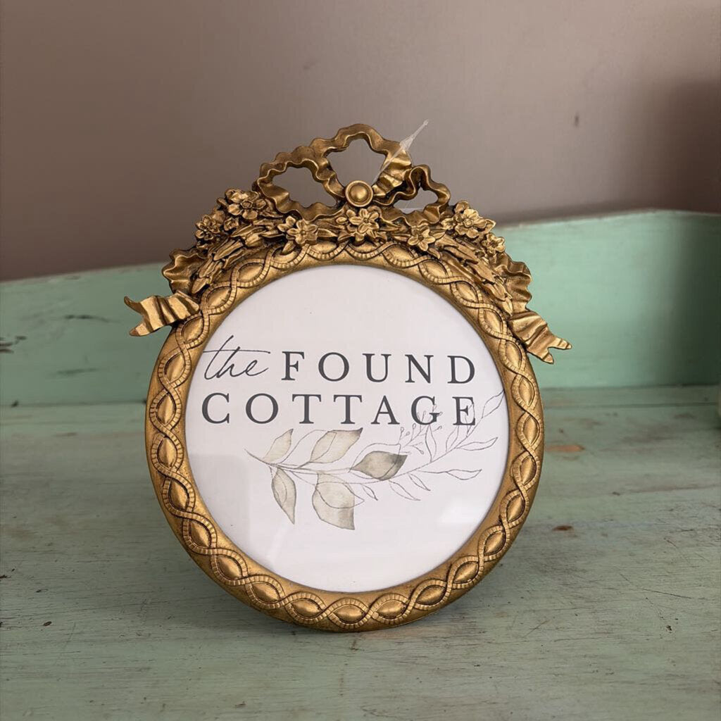 7" bow picture frame