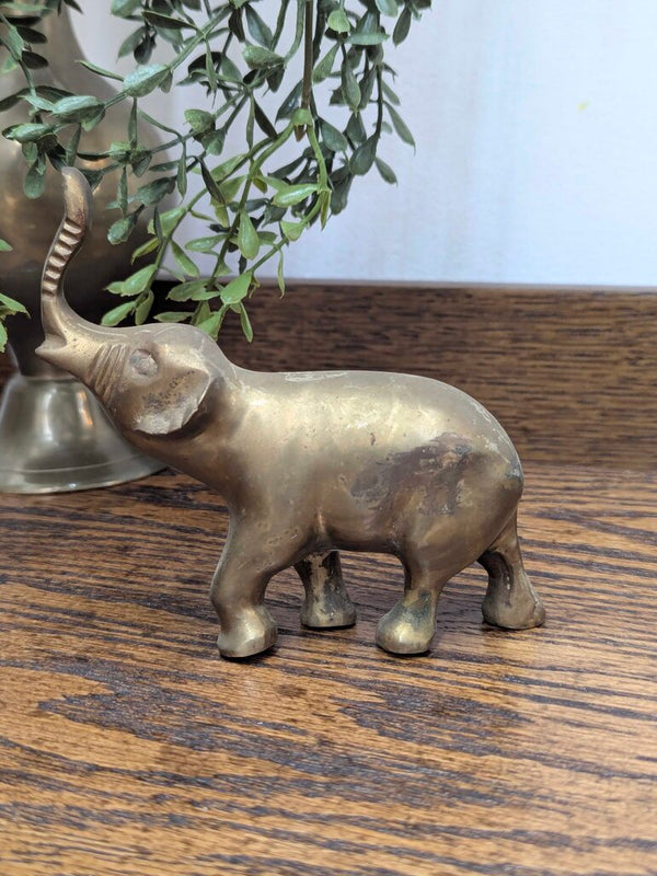 Vintage brass elephant 4-1/2"W x 6"H