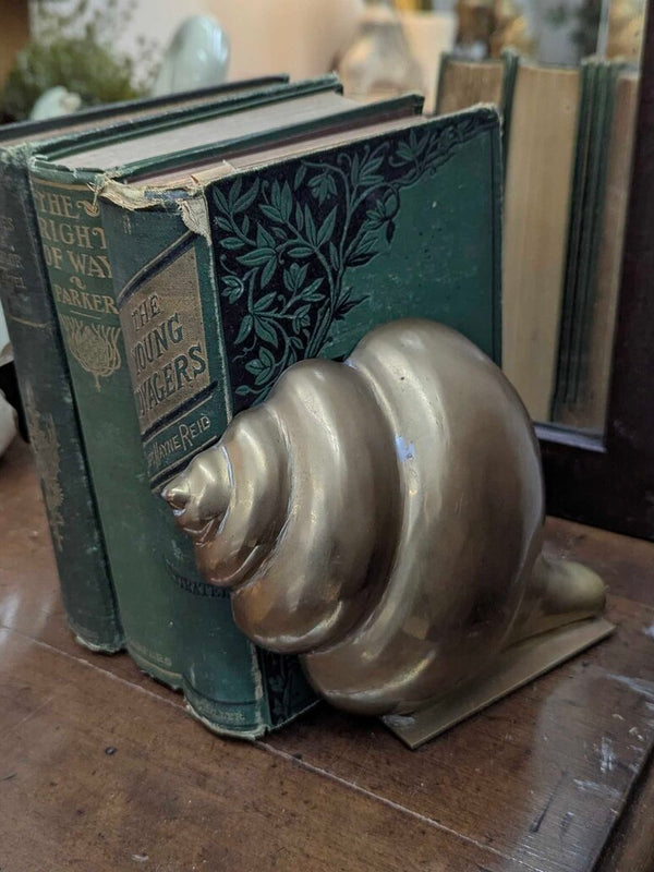 Set of 2 vintage solid brass shell book ends 6"H, Hong Kong