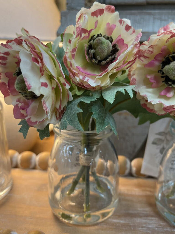 6.75" white with pink ranunculus in glass vase with faux water