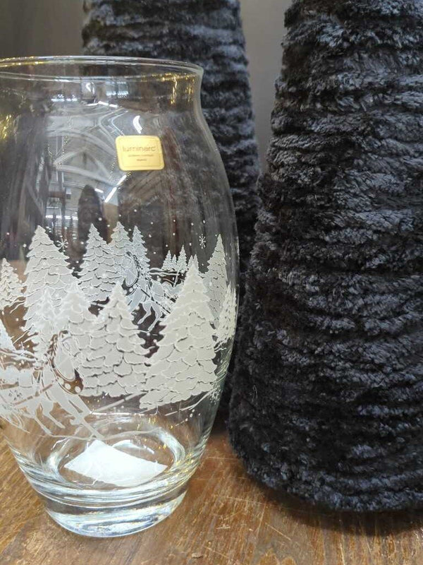 Vintage Luminarc France horse & sleigh vase 8-1/2"H, excellent condition!