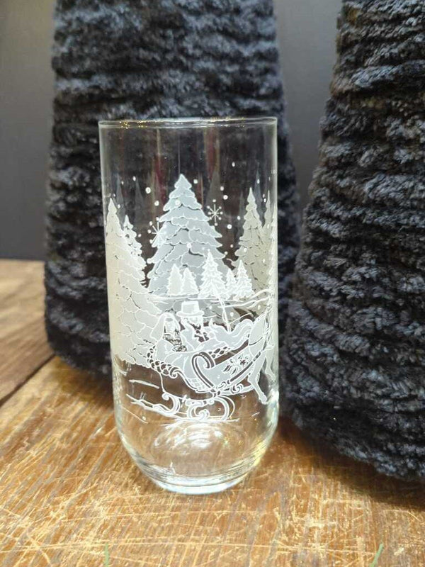 Vintage Luminarc (France) horse & sleigh drinking glasses 6"H, set of 6