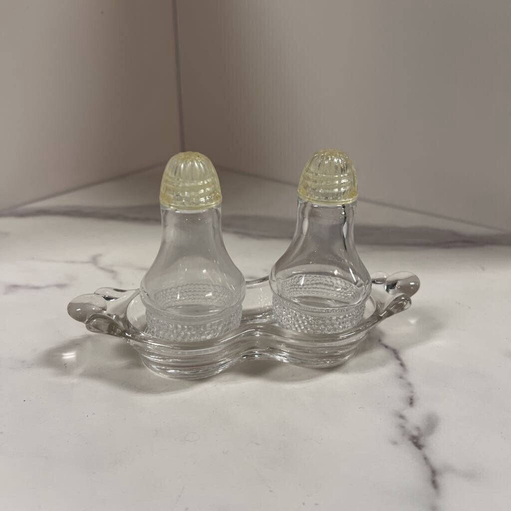 vintage teardrop salt and pepper set on tray