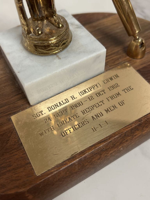 sergeant desk pen holder