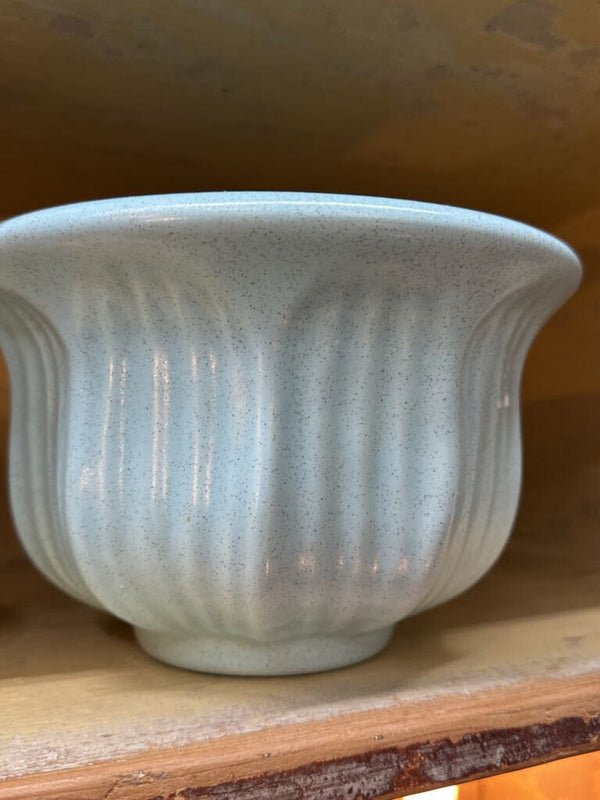 Aqua pottery