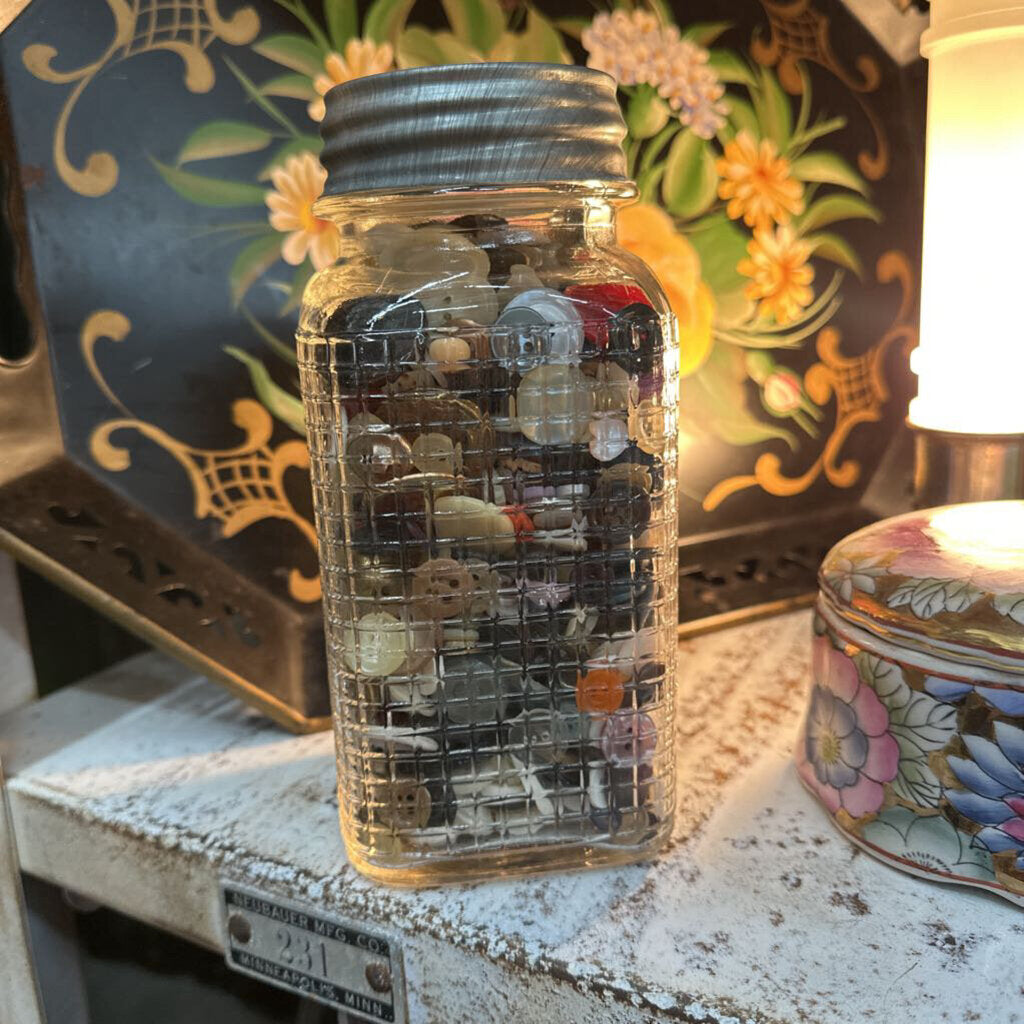 Ball square button jar