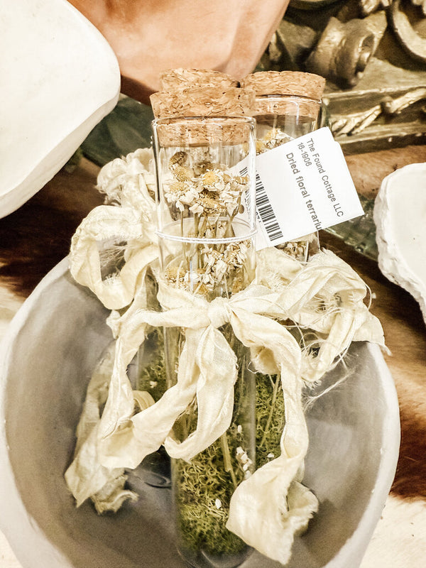 Dried floral terrarium