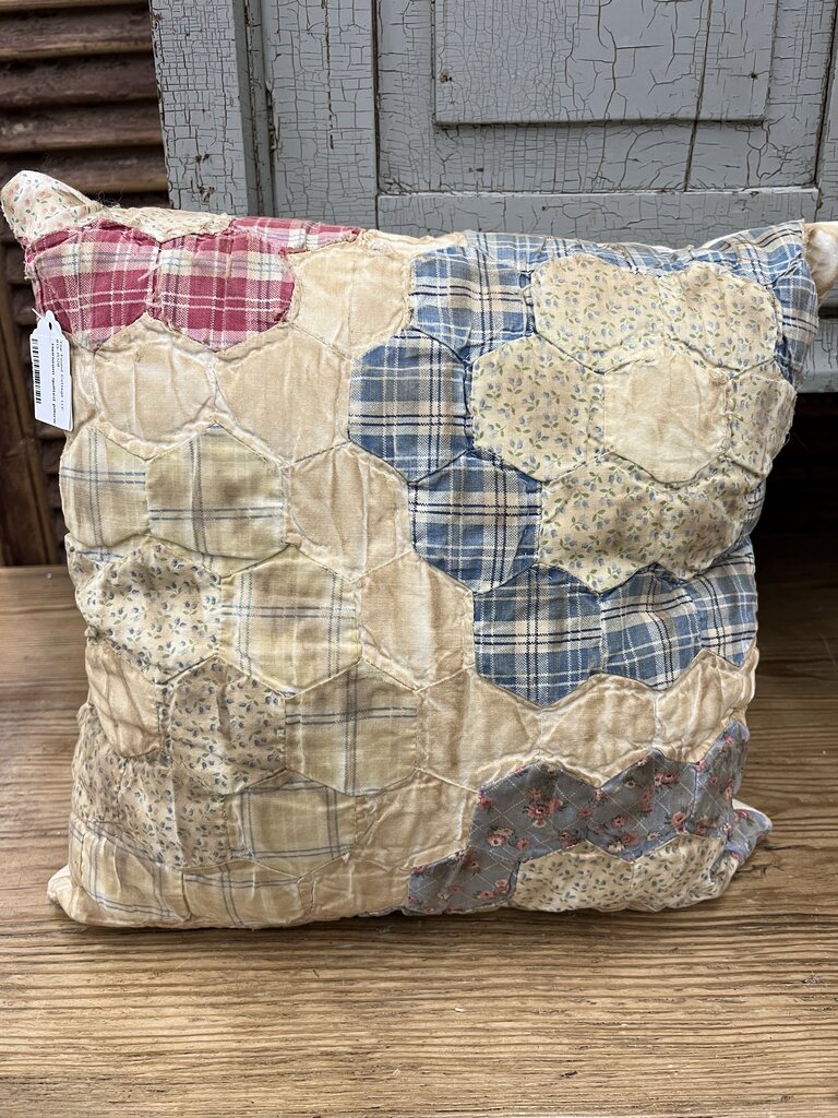 Heirloom Quilted pillow (lg)