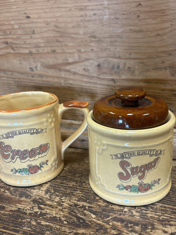 Retro Cream and Sugar Set