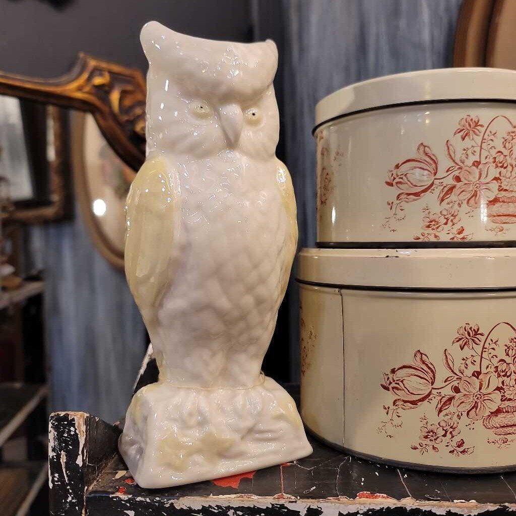 Vtg Belleek Owl Vase