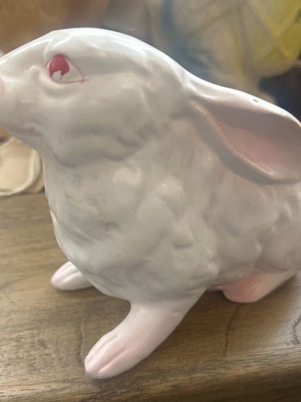 Malcolm Japan rabbit planter