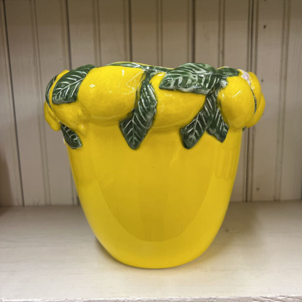 7" yellow planter with lemon rim