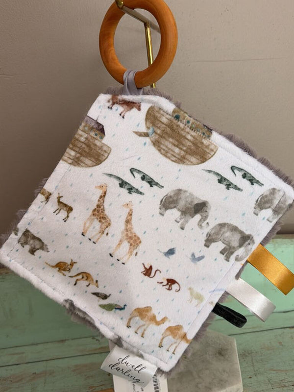 Noah's ark crinkle paper