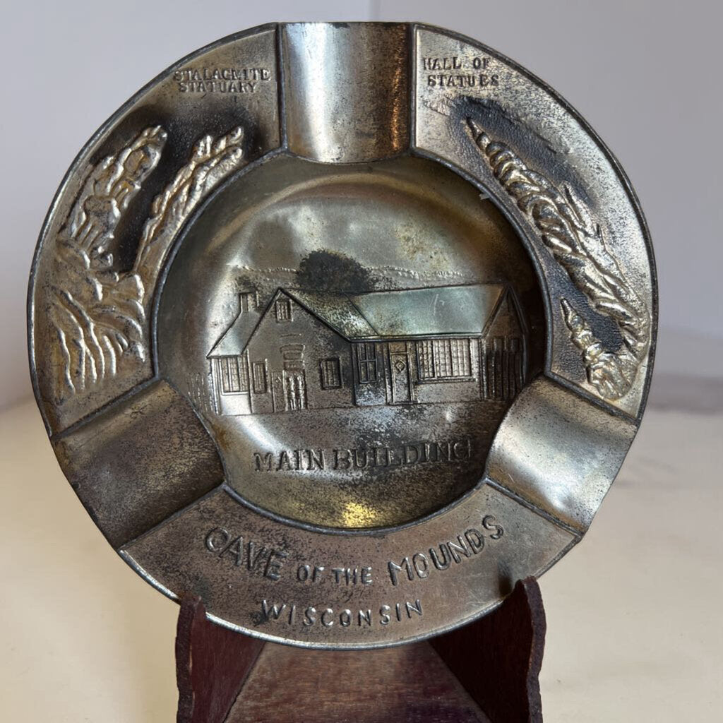 Souvenir ashtray - Cave of the Mounds Wisconsin