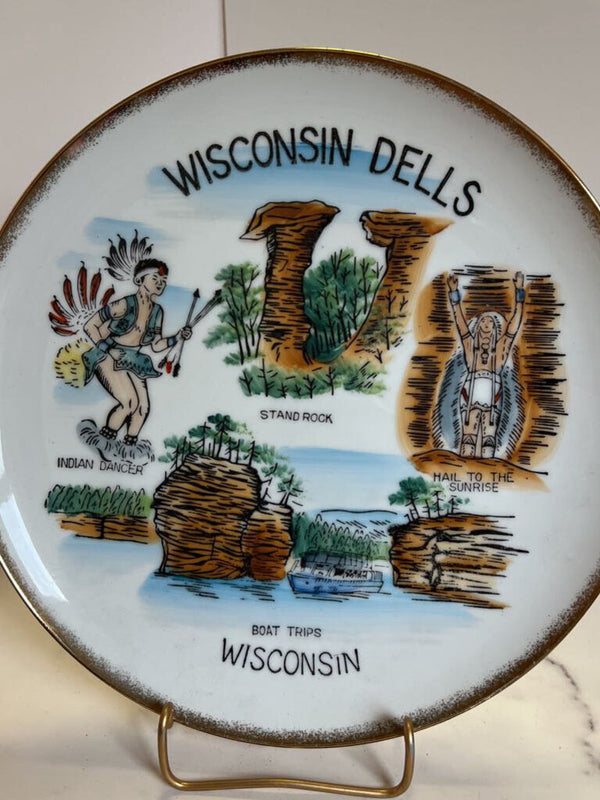 Souvenir Dinner Plate - Wisconsin Dells