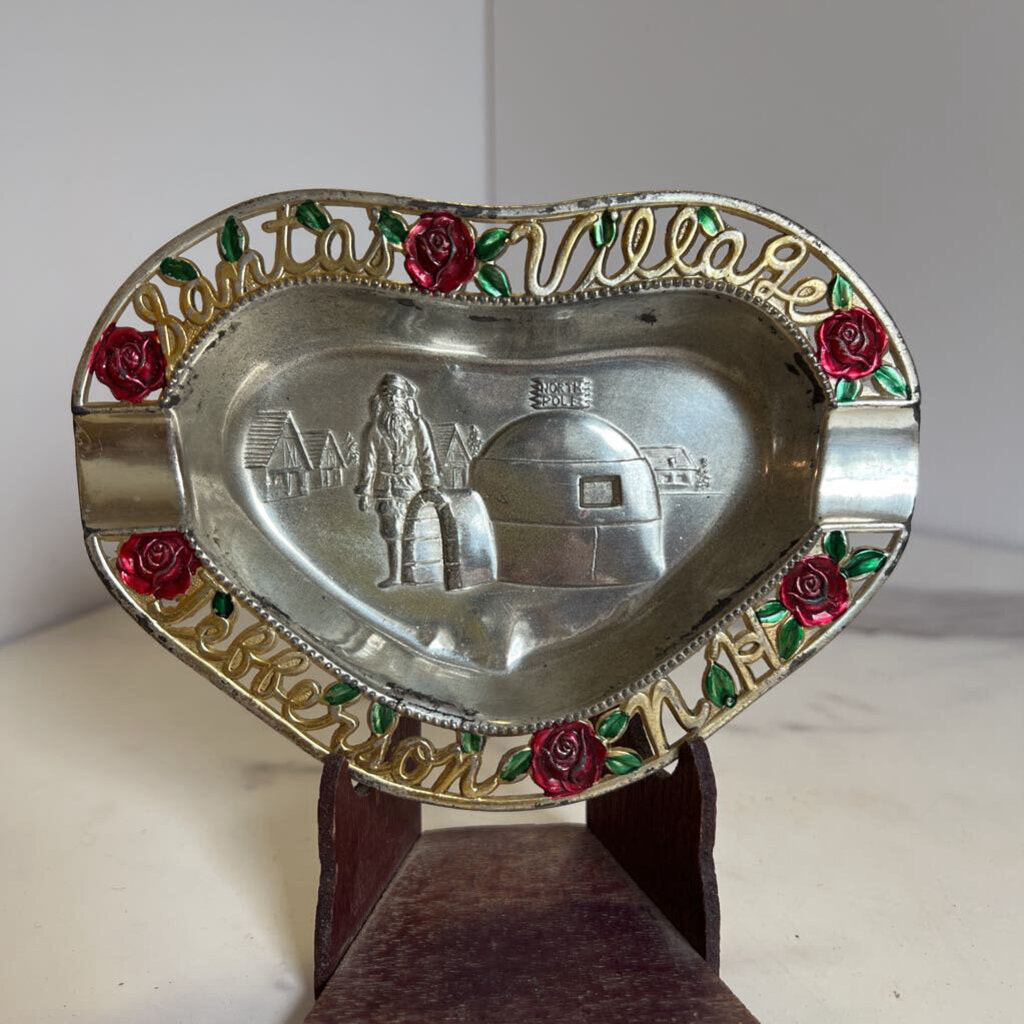 Santas Village Jefferson NH Ashtray