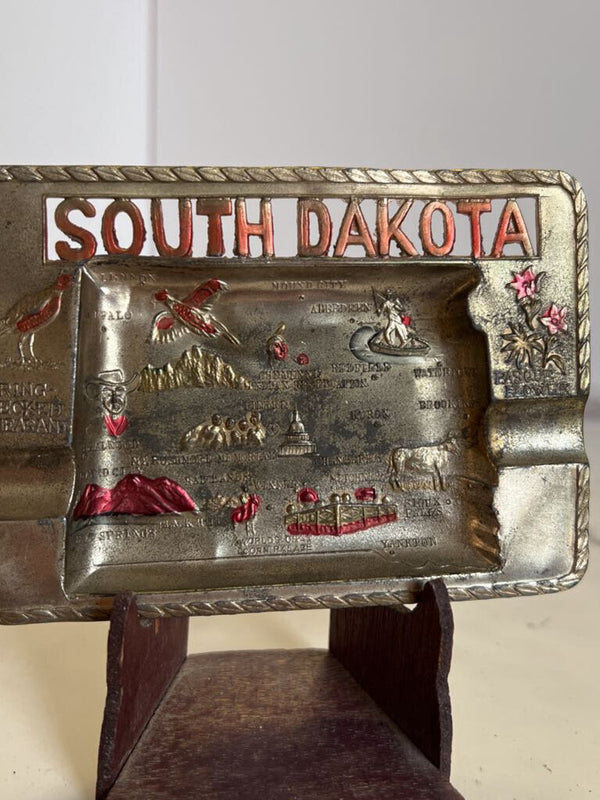 South Dakota Ashtray (Silver & Red)
