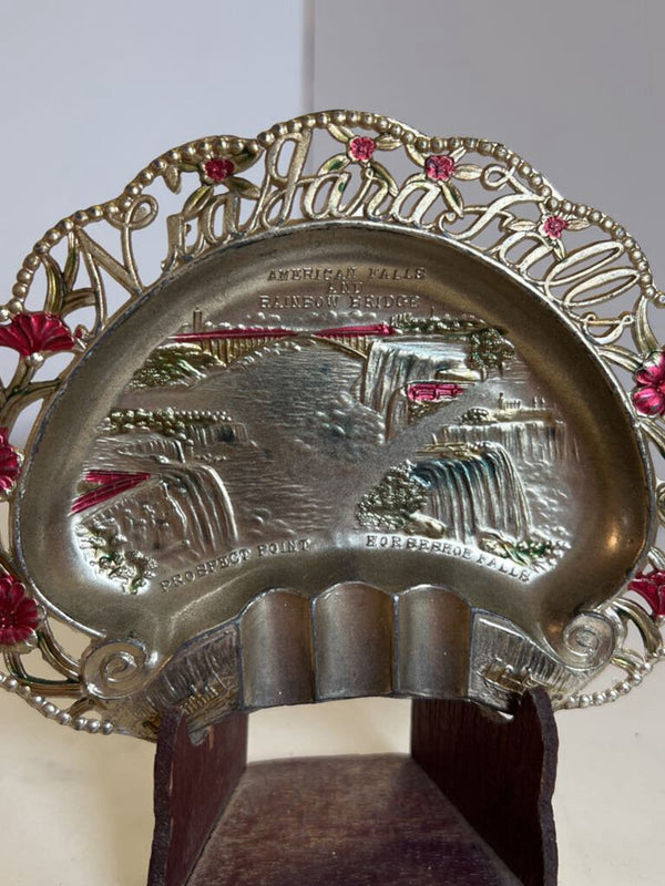 Niagara Falls Ashtray (silver and red)